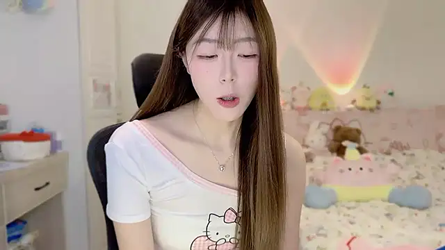 Onecutelittle live sex cam