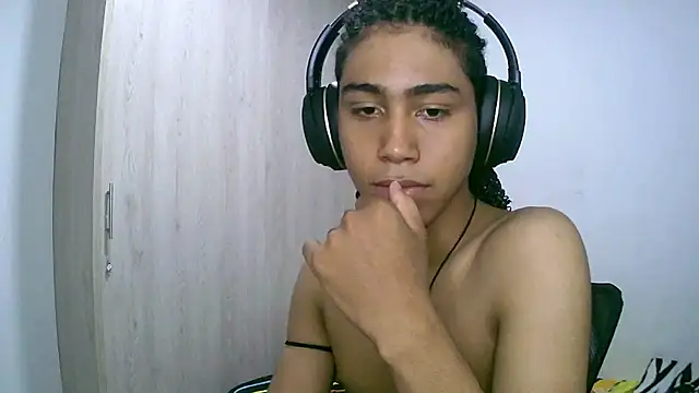 sexy_diamante_'s web cam