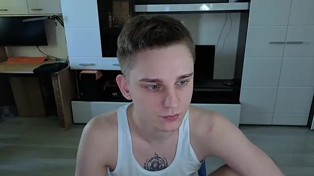 angryzan's cam snapshot