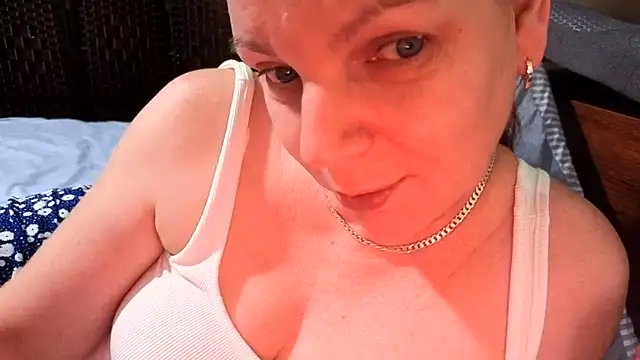 AussieKittyPurr live sex cam