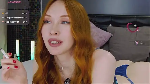 MayaSolar live sex cam