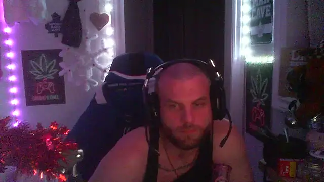 GeneralXMillyX live sex cam