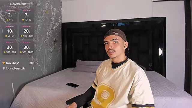 NicoKingg_ live sex cam