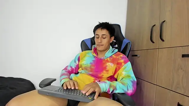 dorman_boy's cam snapshot