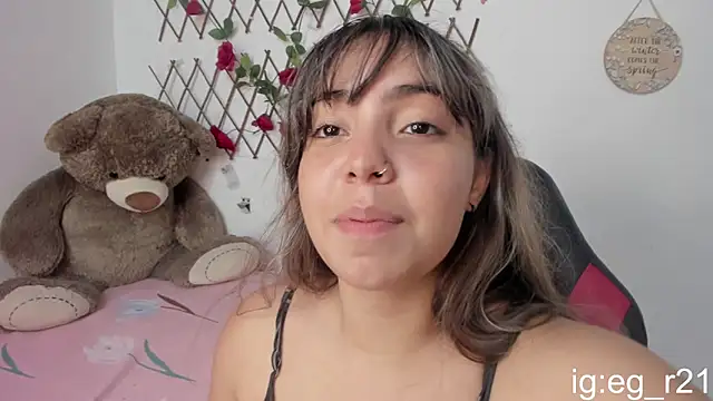 emma_grays2's cam snapshot