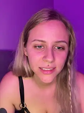 lunawolf21's cam snapshot