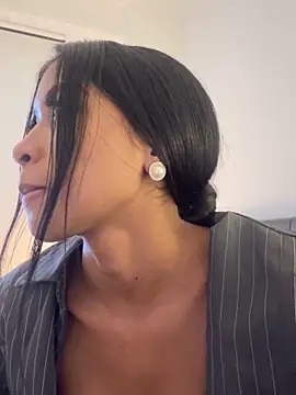 IamCrystal2's cam snapshot