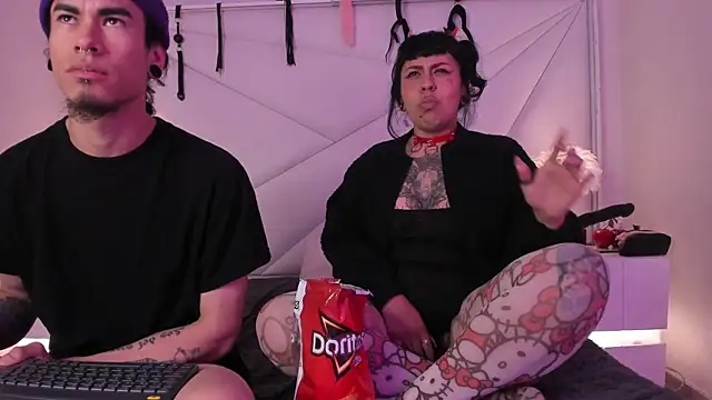 conjuring_'s cam snapshot