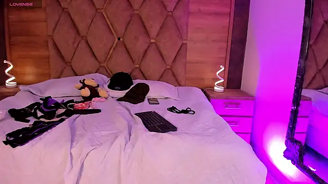 VictoriaSaenz1_'s cam snapshot