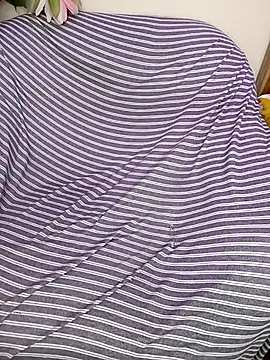 kaamuk_shweta live sex cam