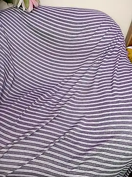 kaamuk_shweta live sex cam