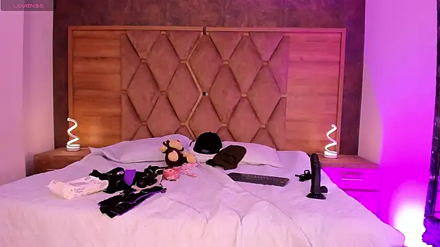 VictoriaSaenz1_'s cam snapshot