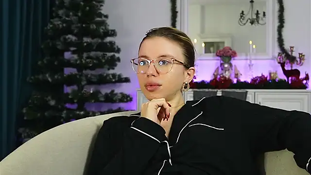 ivyleague_'s cam snapshot