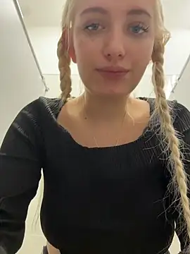 Milkyy_wway live sex cam