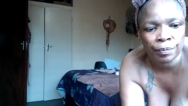 Gucci_Bx live sex cam