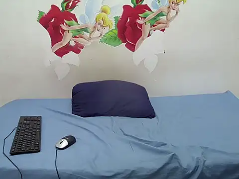 NaughtyChic28's cam snapshot