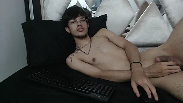 BrayanOconer08 live sex cam