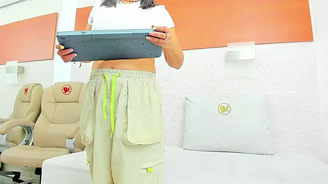 allice_green's cam snapshot