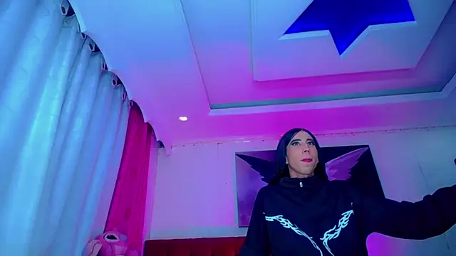 NahomiCamper live sex cam