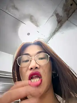 Jakolera2k25 live sex cam