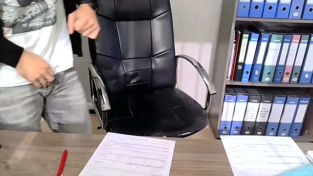 Evasionee live sex cam