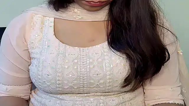 Naina_For_You's cam snapshot