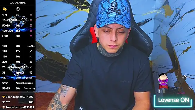 Kevin22_222 live sex cam