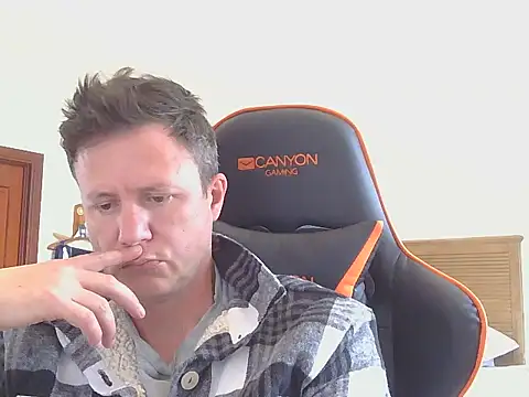 TroyDieselXXX's cam snapshot