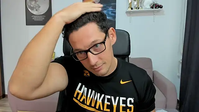 BrutusK08 live sex cam