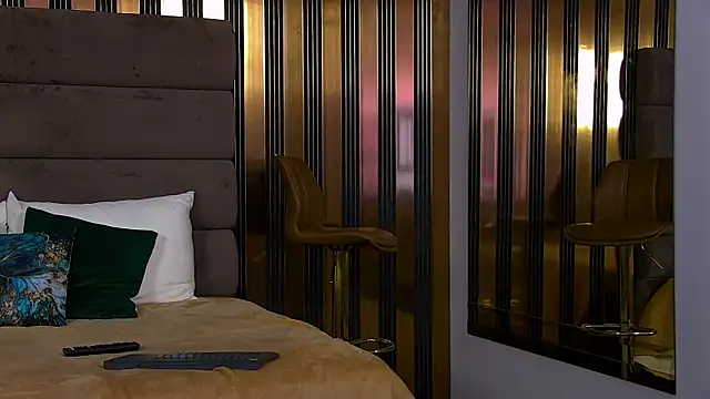 SelenaKys live sex cam