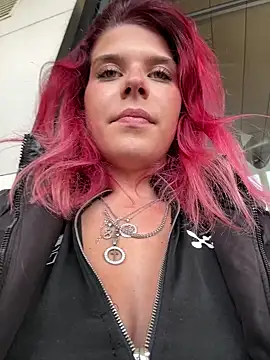 RiriRoseey live sex cam