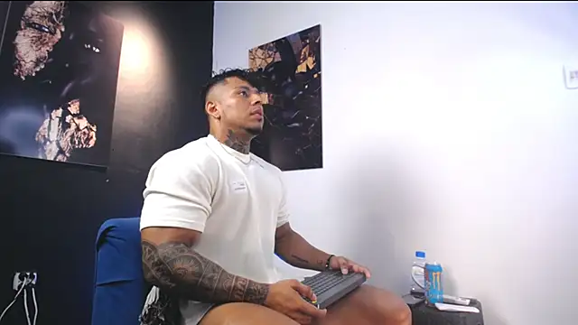 bradley_smith live sex cam