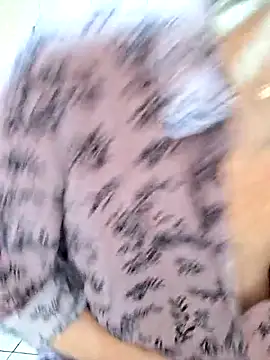 Sweet-milf- live sex cam