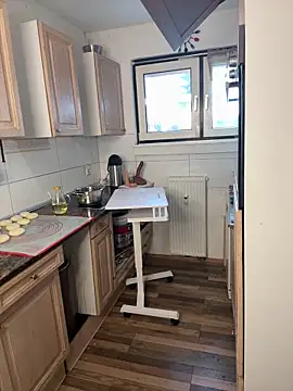 SolaeuftderbrauneHase live sex cam