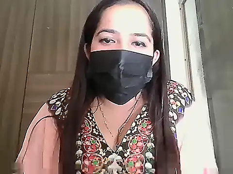 Queen_hot_pari's cam snapshot