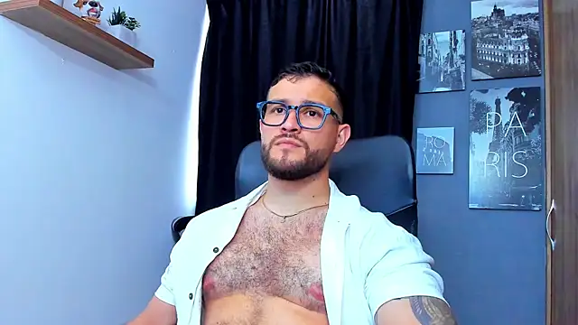 AndrewDiaz live sex cam