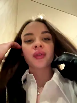 KristiRich live sex cam