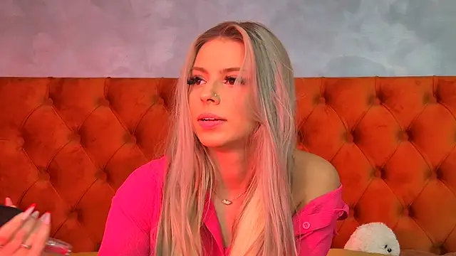 ZeyaWhite's cam snapshot