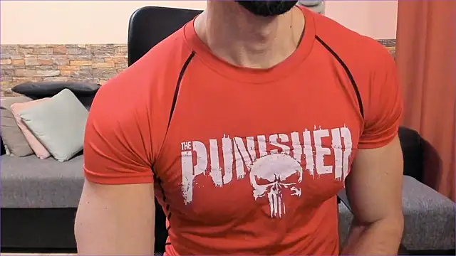 HotHunkTrainer live sex cam