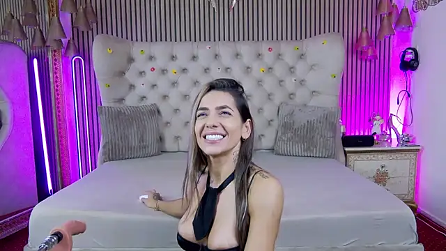 PlayfulShow's cam snapshot