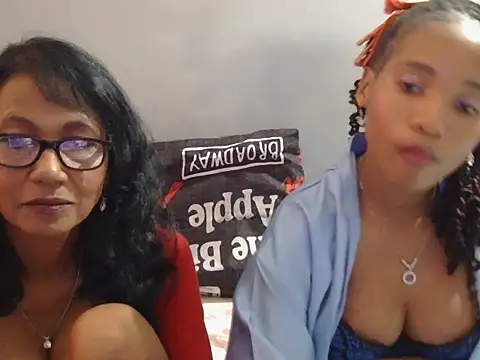 yellowbonecams1874's cam snapshot