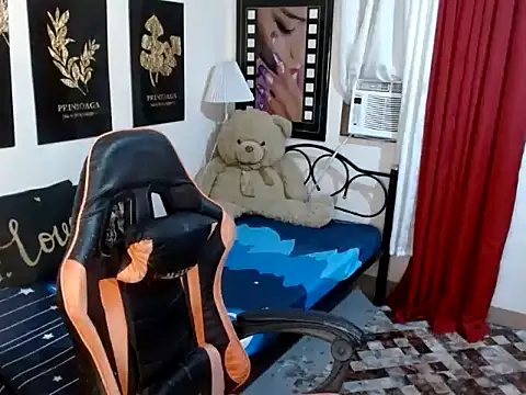 UrhotGoddess live sex cam