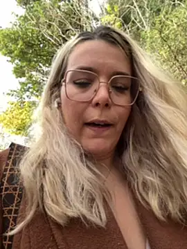 EmyLana live sex cam