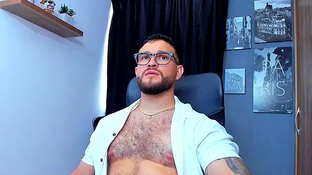 AndrewDiaz's Stripchat show and profile
