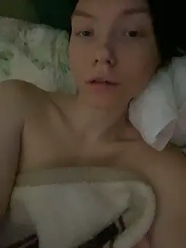 Lisaaa_Alisa live sex cam