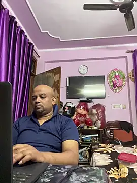 Dick_6inches_Delhi live sex cam