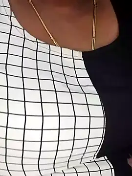 Divyahoty's cam snapshot