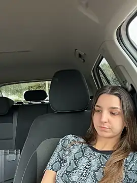 DoriDeluxe66 live sex cam