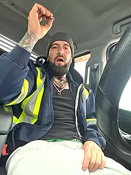 Beardedtattood live sex cam