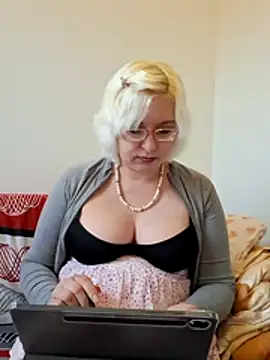 VikaKing live sex cam